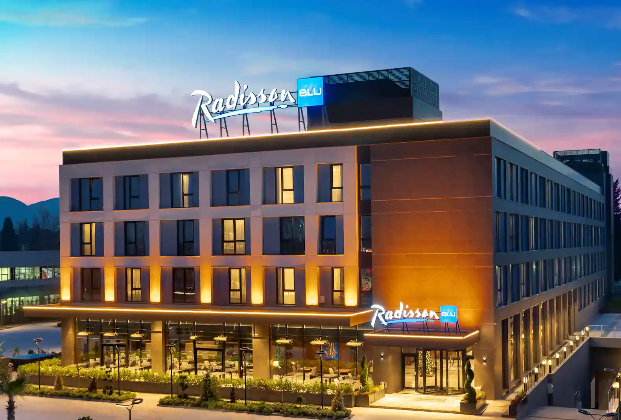 Radisson Room Service