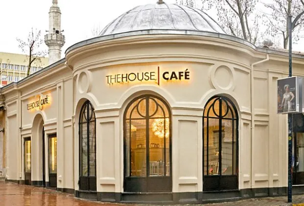 The House Cafe - Corner